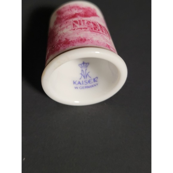 Vintage Kaiser W. Germany Scenic River Red Transferware Porcelain Thimble - Picture 6 of 7